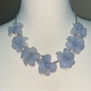 Blue necklace flowers